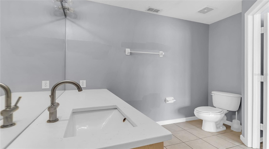 KISSIMMEE, Florida 34747, 3 Bedrooms Bedrooms, ,3 BathroomsBathrooms,Residential,For Sale,SILVER PALM,0,MFRO6388364