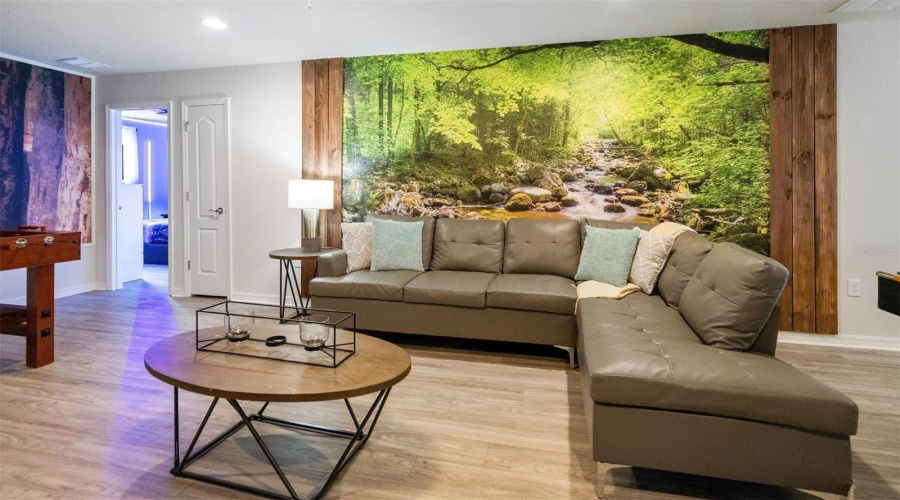 KISSIMMEE, Florida 34747, 8 Bedrooms Bedrooms, ,6 BathroomsBathrooms,Residential,For Sale,LUXOR,0,MFRO6388392