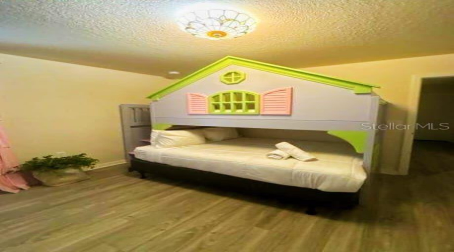 KISSIMMEE, Florida 34747, 8 Bedrooms Bedrooms, ,6 BathroomsBathrooms,Residential,For Sale,LUXOR,0,MFRO6388392