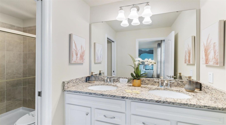 KISSIMMEE, Florida 34747, 8 Bedrooms Bedrooms, ,6 BathroomsBathrooms,Residential,For Sale,LUXOR,0,MFRO6388392