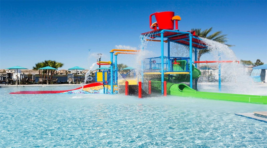 KISSIMMEE, Florida 34747, 8 Bedrooms Bedrooms, ,6 BathroomsBathrooms,Residential,For Sale,LUXOR,0,MFRO6388392