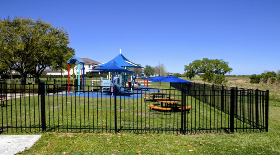 KISSIMMEE, Florida 34746, 4 Bedrooms Bedrooms, ,2 BathroomsBathrooms,Residential,For Sale,CARRICK BEND DRIVE,0,MFRO6388354