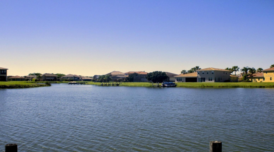 KISSIMMEE, Florida 34746, 4 Bedrooms Bedrooms, ,2 BathroomsBathrooms,Residential,For Sale,CARRICK BEND DRIVE,0,MFRO6388354