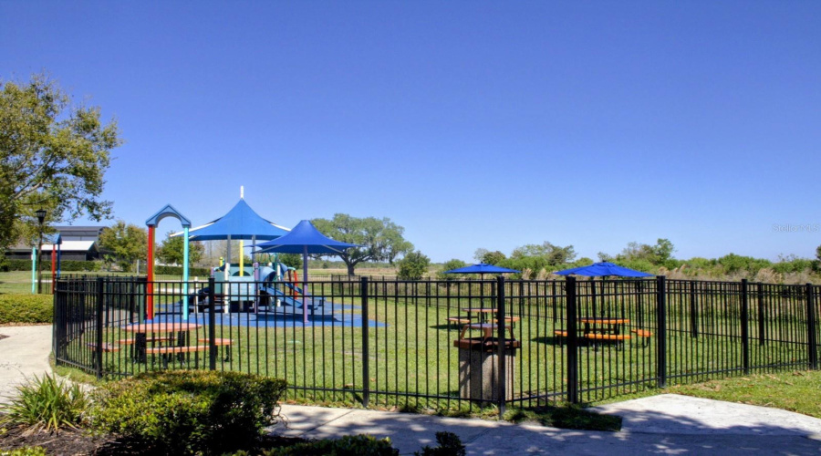 KISSIMMEE, Florida 34746, 4 Bedrooms Bedrooms, ,2 BathroomsBathrooms,Residential,For Sale,CARRICK BEND DRIVE,0,MFRO6388354