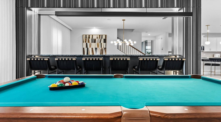 DAVENPORT, Florida 33897, 9 Bedrooms Bedrooms, ,6 BathroomsBathrooms,Residential,For Sale,BREEZE MIST,0,MFRO6387043