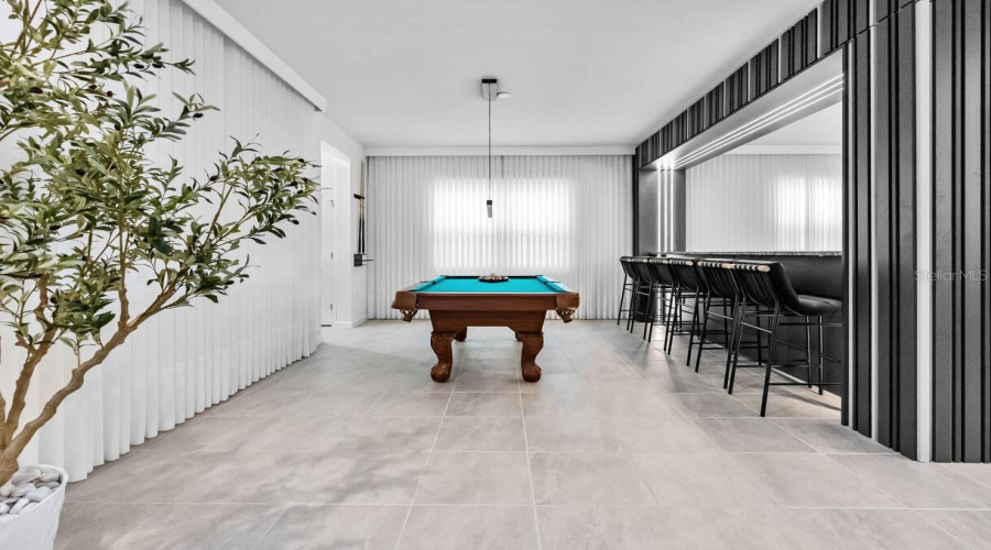 DAVENPORT, Florida 33897, 9 Bedrooms Bedrooms, ,6 BathroomsBathrooms,Residential,For Sale,BREEZE MIST,0,MFRO6387043