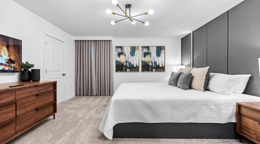 DAVENPORT, Florida 33897, 9 Bedrooms Bedrooms, ,6 BathroomsBathrooms,Residential,For Sale,BREEZE MIST,0,MFRO6387043