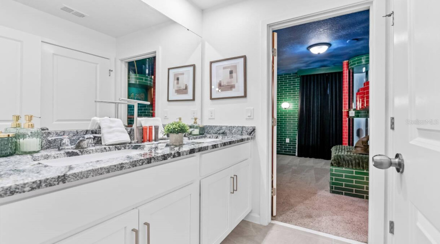 DAVENPORT, Florida 33897, 9 Bedrooms Bedrooms, ,6 BathroomsBathrooms,Residential,For Sale,BREEZE MIST,0,MFRO6387043