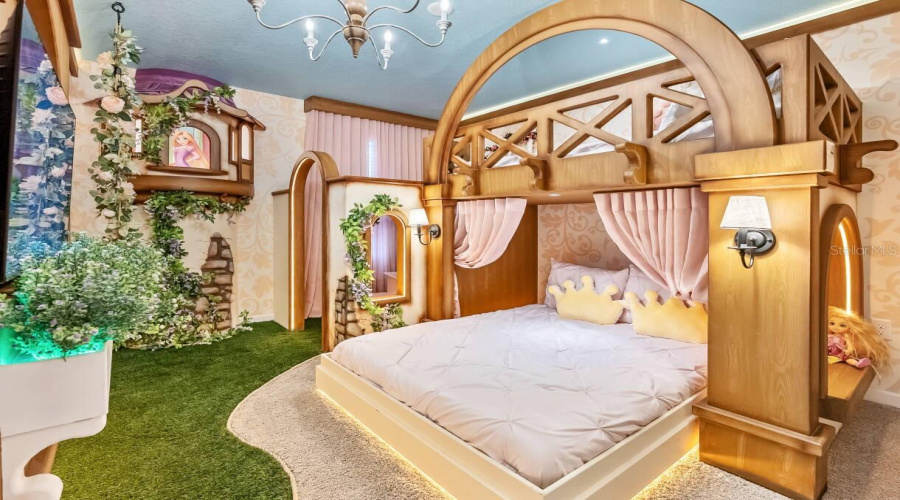 DAVENPORT, Florida 33897, 9 Bedrooms Bedrooms, ,6 BathroomsBathrooms,Residential,For Sale,BREEZE MIST,0,MFRO6387043