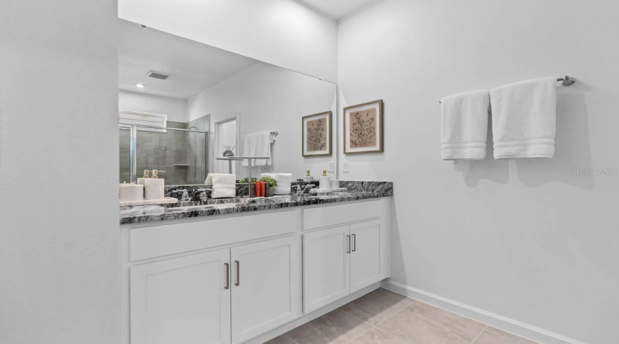 DAVENPORT, Florida 33897, 9 Bedrooms Bedrooms, ,6 BathroomsBathrooms,Residential,For Sale,BREEZE MIST,0,MFRO6387043