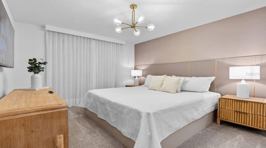 DAVENPORT, Florida 33897, 9 Bedrooms Bedrooms, ,6 BathroomsBathrooms,Residential,For Sale,BREEZE MIST,0,MFRO6387043