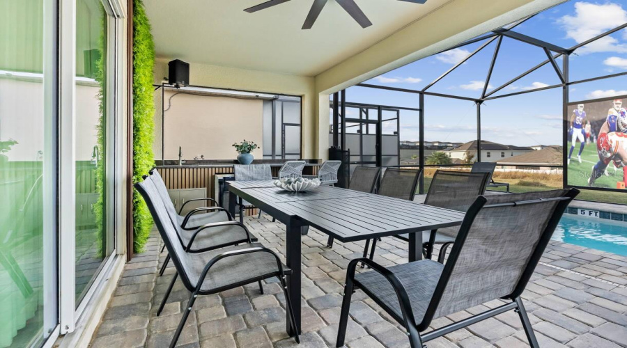 DAVENPORT, Florida 33897, 9 Bedrooms Bedrooms, ,6 BathroomsBathrooms,Residential,For Sale,BREEZE MIST,0,MFRO6387043