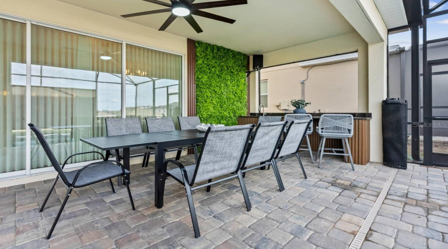 DAVENPORT, Florida 33897, 9 Bedrooms Bedrooms, ,6 BathroomsBathrooms,Residential,For Sale,BREEZE MIST,0,MFRO6387043