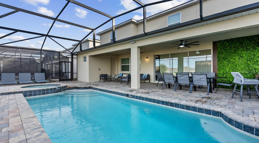 DAVENPORT, Florida 33897, 9 Bedrooms Bedrooms, ,6 BathroomsBathrooms,Residential,For Sale,BREEZE MIST,0,MFRO6387043