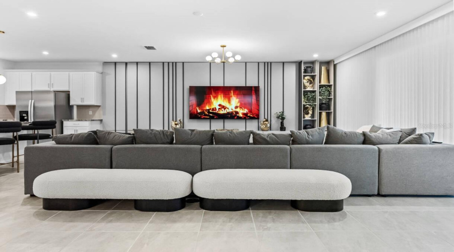 DAVENPORT, Florida 33897, 9 Bedrooms Bedrooms, ,6 BathroomsBathrooms,Residential,For Sale,BREEZE MIST,0,MFRO6387043