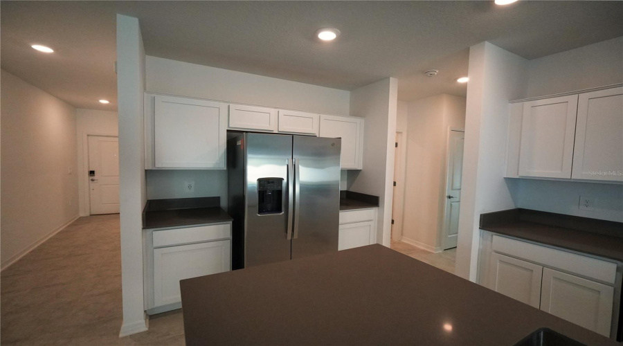 KISSIMMEE, Florida 34746, 3 Bedrooms Bedrooms, ,2 BathroomsBathrooms,Residential,For Sale,BABBLING BROOK,0,MFRO6387928