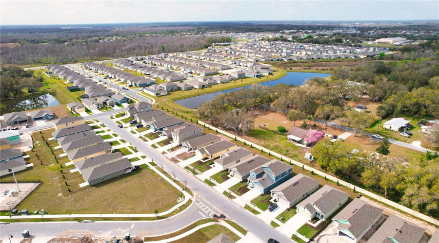 KISSIMMEE, Florida 34746, 3 Bedrooms Bedrooms, ,2 BathroomsBathrooms,Residential,For Sale,BABBLING BROOK,0,MFRO6387928