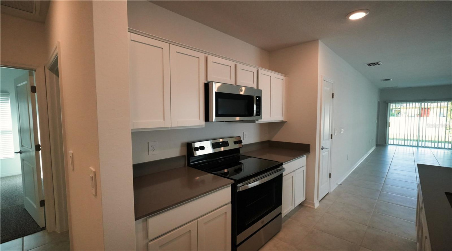 KISSIMMEE, Florida 34746, 3 Bedrooms Bedrooms, ,2 BathroomsBathrooms,Residential,For Sale,BABBLING BROOK,0,MFRO6387928