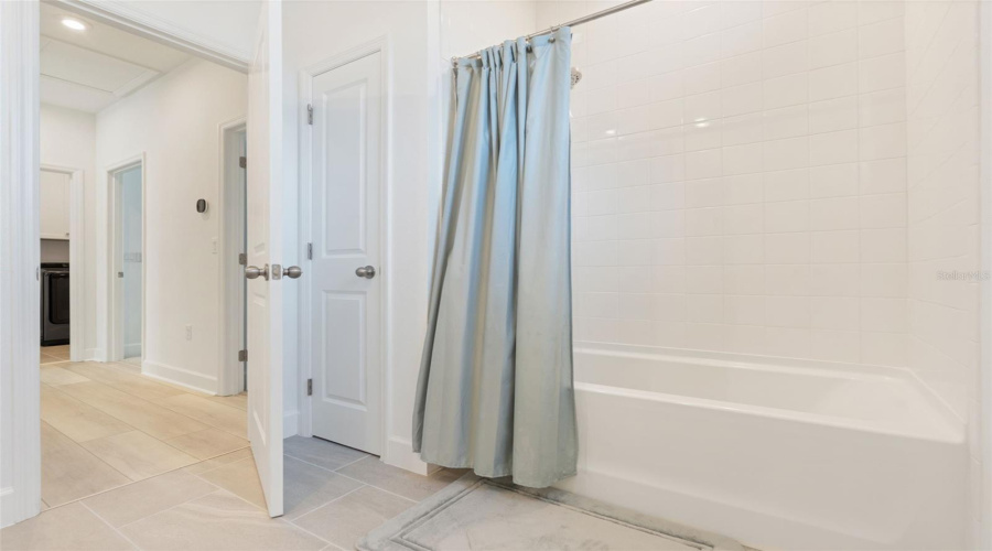 KISSIMMEE, Florida 34747, 6 Bedrooms Bedrooms, ,4 BathroomsBathrooms,Residential,For Sale,ESTUARY LAKE,0,MFRO6388282