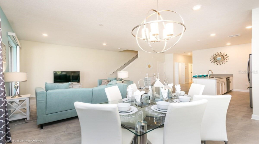 DAVENPORT, Florida 33896, 5 Bedrooms Bedrooms, ,4 BathroomsBathrooms,Residential,For Sale,STINGER,0,MFRO6388447