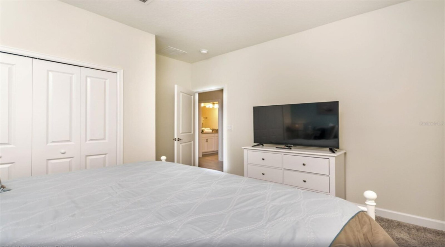 DAVENPORT, Florida 33896, 5 Bedrooms Bedrooms, ,4 BathroomsBathrooms,Residential,For Sale,STINGER,0,MFRO6388447