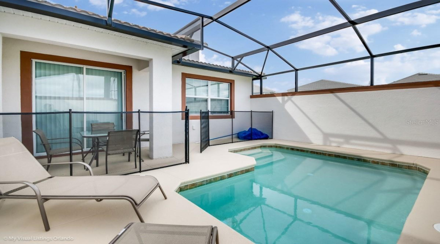 DAVENPORT, Florida 33896, 5 Bedrooms Bedrooms, ,4 BathroomsBathrooms,Residential,For Sale,STINGER,0,MFRO6388447