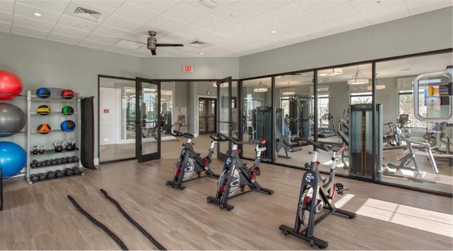 DAVENPORT, Florida 33896, 5 Bedrooms Bedrooms, ,4 BathroomsBathrooms,Residential,For Sale,STINGER,0,MFRO6388447