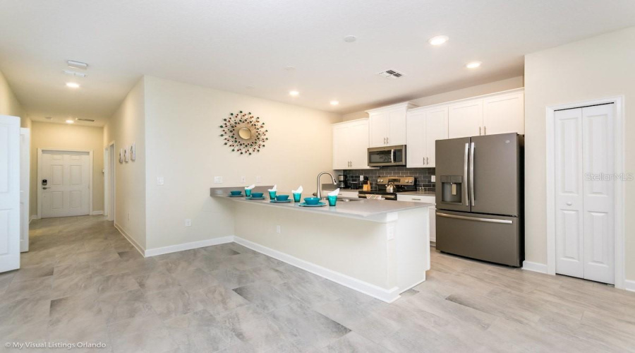 DAVENPORT, Florida 33896, 5 Bedrooms Bedrooms, ,4 BathroomsBathrooms,Residential,For Sale,STINGER,0,MFRO6388447