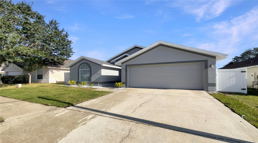 DAVENPORT, Florida 33897, 4 Bedrooms Bedrooms, ,2 BathroomsBathrooms,Residential,For Sale,BRAYTON,0,MFRO6371306