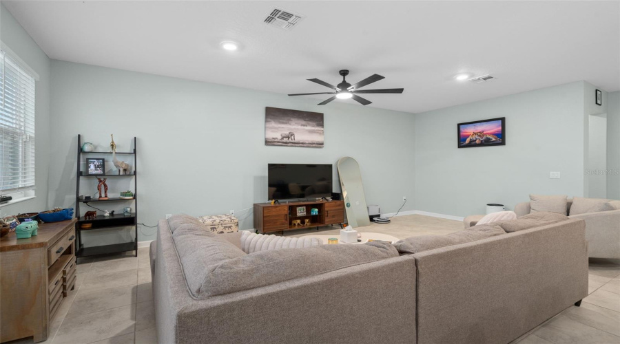 KISSIMMEE, Florida 34746, 3 Bedrooms Bedrooms, ,2 BathroomsBathrooms,Residential,For Sale,SATIRE,0,MFRO6388437