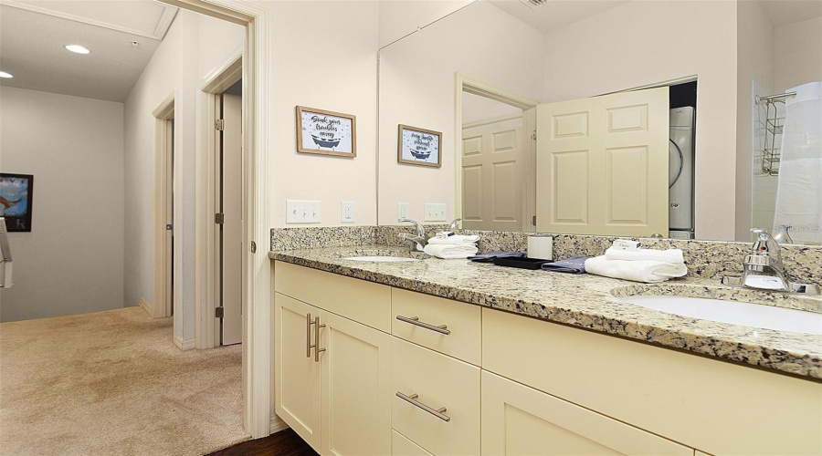 KISSIMMEE, Florida 34747, 3 Bedrooms Bedrooms, ,2 BathroomsBathrooms,Residential,For Sale,OYSTER,0,MFRO6388134