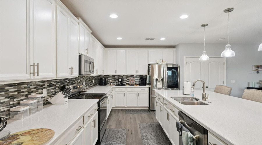 DAVENPORT, Florida 33837, 4 Bedrooms Bedrooms, ,2 BathroomsBathrooms,Residential,For Sale,SAMUEL,0,MFRO6387481