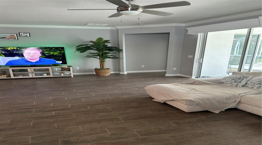 DAVENPORT, Florida 33896, 4 Bedrooms Bedrooms, ,2 BathroomsBathrooms,Residential,For Sale,CLUBMAN,0,MFRS5145294