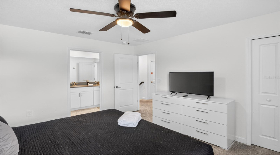 KISSIMMEE, Florida 34746, 8 Bedrooms Bedrooms, ,5 BathroomsBathrooms,Residential,For Sale,PROTAGONIST,0,MFRO6388632