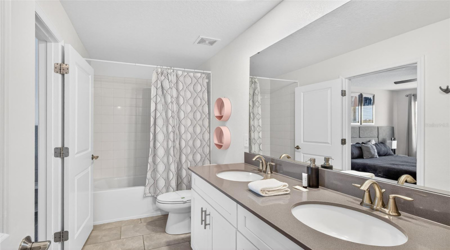 KISSIMMEE, Florida 34746, 8 Bedrooms Bedrooms, ,5 BathroomsBathrooms,Residential,For Sale,PROTAGONIST,0,MFRO6388632