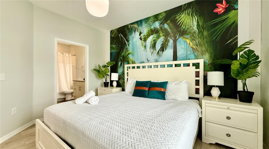 KISSIMMEE, Florida 34747, 4 Bedrooms Bedrooms, ,3 BathroomsBathrooms,Residential,For Sale,SHINE,0,MFRO6388623