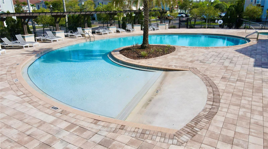 KISSIMMEE, Florida 34747, 4 Bedrooms Bedrooms, ,3 BathroomsBathrooms,Residential,For Sale,SHINE,0,MFRO6388623