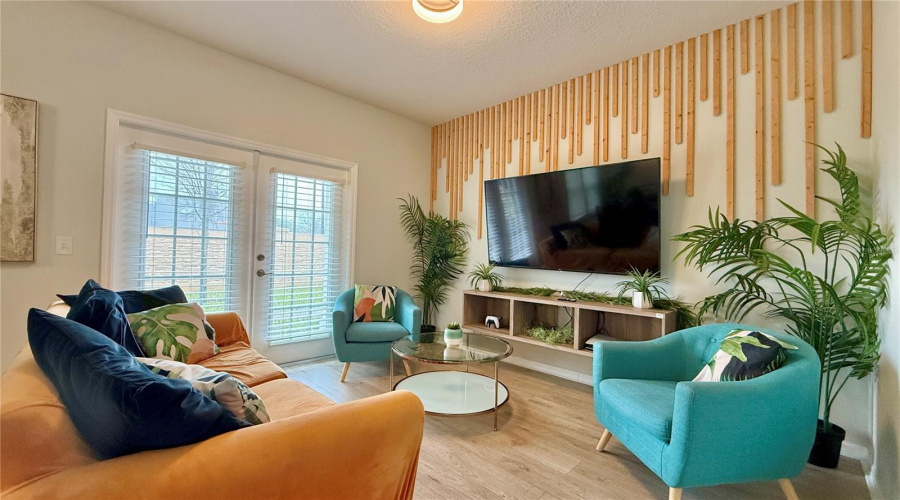 KISSIMMEE, Florida 34747, 4 Bedrooms Bedrooms, ,3 BathroomsBathrooms,Residential,For Sale,SHINE,0,MFRO6388623