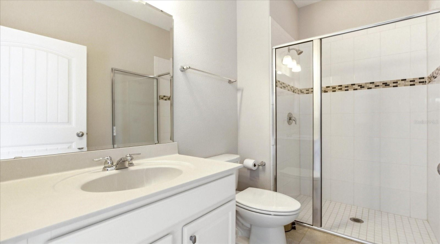 DAVENPORT, Florida 33837, 6 Bedrooms Bedrooms, ,5 BathroomsBathrooms,Residential,For Sale,OAKVIEW,0,MFRO6387731