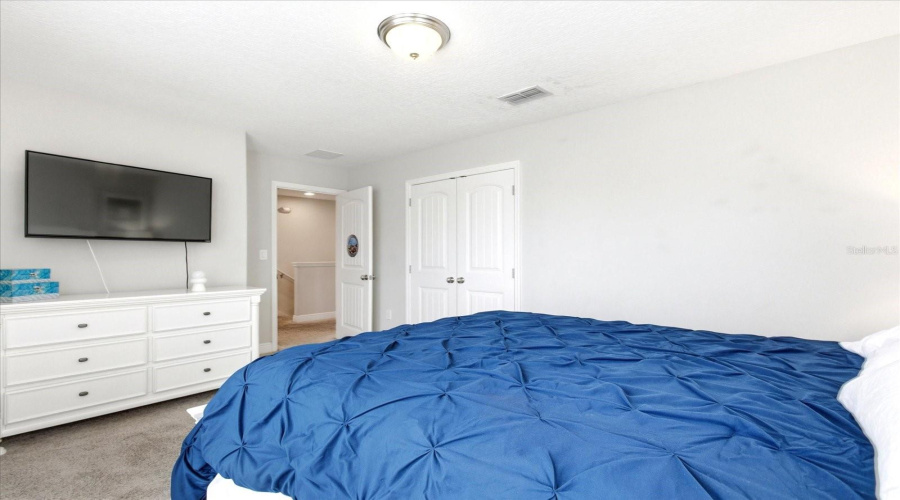 DAVENPORT, Florida 33837, 6 Bedrooms Bedrooms, ,5 BathroomsBathrooms,Residential,For Sale,OAKVIEW,0,MFRO6387731