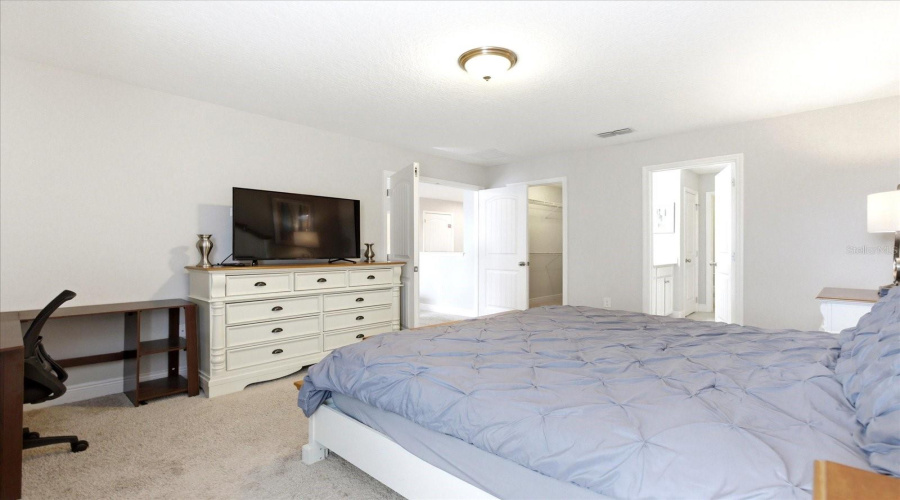 DAVENPORT, Florida 33837, 6 Bedrooms Bedrooms, ,5 BathroomsBathrooms,Residential,For Sale,OAKVIEW,0,MFRO6387731