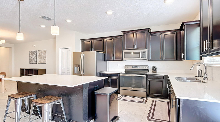 KISSIMMEE, Florida 34746, 3 Bedrooms Bedrooms, ,2 BathroomsBathrooms,Residential,For Sale,SATIRE,0,MFRS5145205