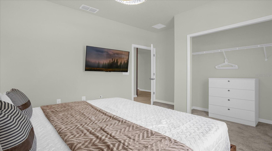 DAVENPORT, Florida 33897, 5 Bedrooms Bedrooms, ,4 BathroomsBathrooms,Residential,For Sale,LANA,0,MFRS5145263