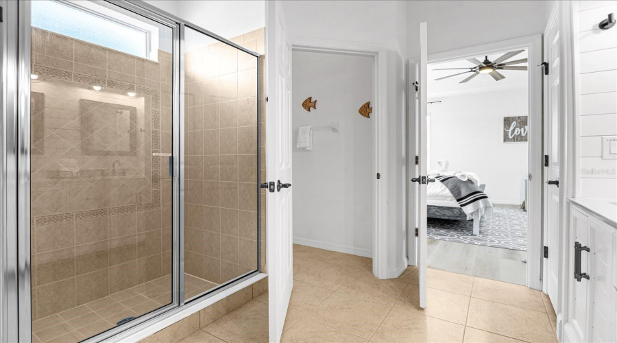 DAVENPORT, Florida 33837, 5 Bedrooms Bedrooms, ,4 BathroomsBathrooms,Residential,For Sale,YELLOW SNAPDRAGON,0,MFRS5145326