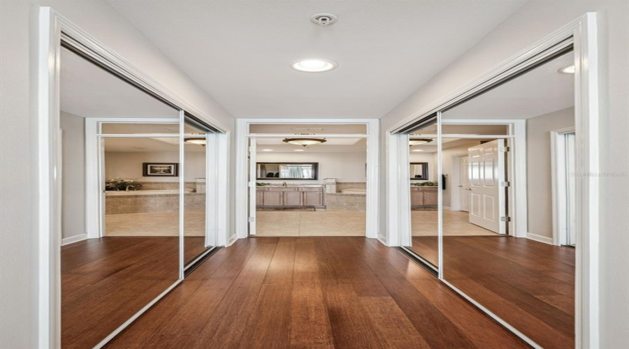 ORLANDO, Florida 32836, 3 Bedrooms Bedrooms, ,2 BathroomsBathrooms,Residential,For Sale,THE ESPLANADE,0,MFRO6388359