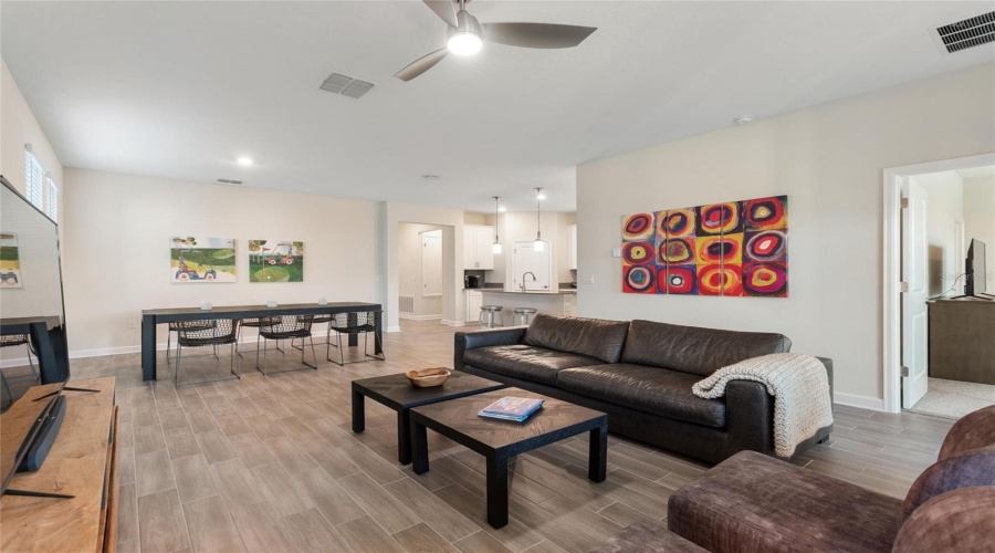 DAVENPORT, Florida 33896, 4 Bedrooms Bedrooms, ,3 BathroomsBathrooms,Residential,For Sale,FALLEN OAK DR,0,MFRS5145325