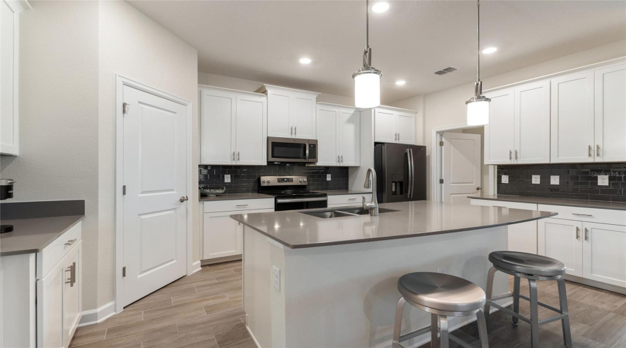 DAVENPORT, Florida 33896, 4 Bedrooms Bedrooms, ,3 BathroomsBathrooms,Residential,For Sale,FALLEN OAK DR,0,MFRS5145325