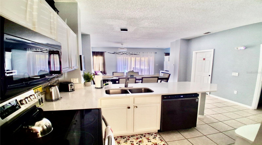 KISSIMMEE, Florida 34746, 3 Bedrooms Bedrooms, ,2 BathroomsBathrooms,Residential,For Sale,POMPANO BEACH,0,MFRS5132465
