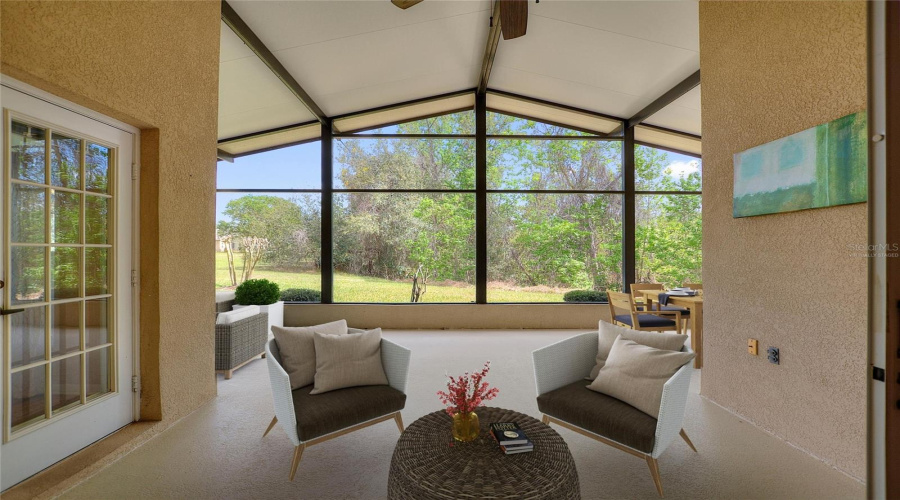 Virtually staged lanai