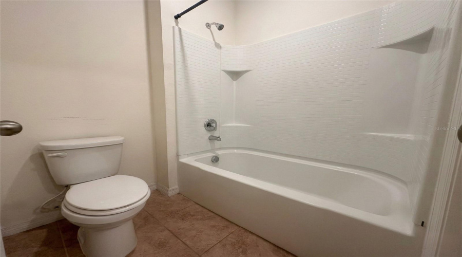 DAVENPORT, Florida 33897, 5 Bedrooms Bedrooms, ,3 BathroomsBathrooms,Residential,For Sale,FOX SQUIRREL,0,MFRS5144354